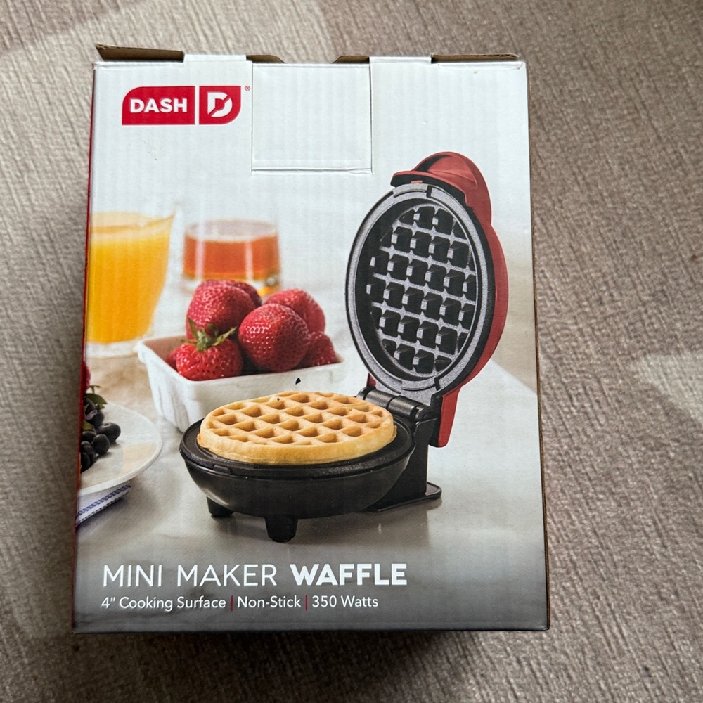 Dash Mini Waffle Maker Open Box but never used - Picture 2 of 5